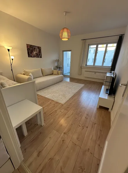 2,5-Zimmer Teilmöblierte Wohnung in Berlin Wedding — photo 1